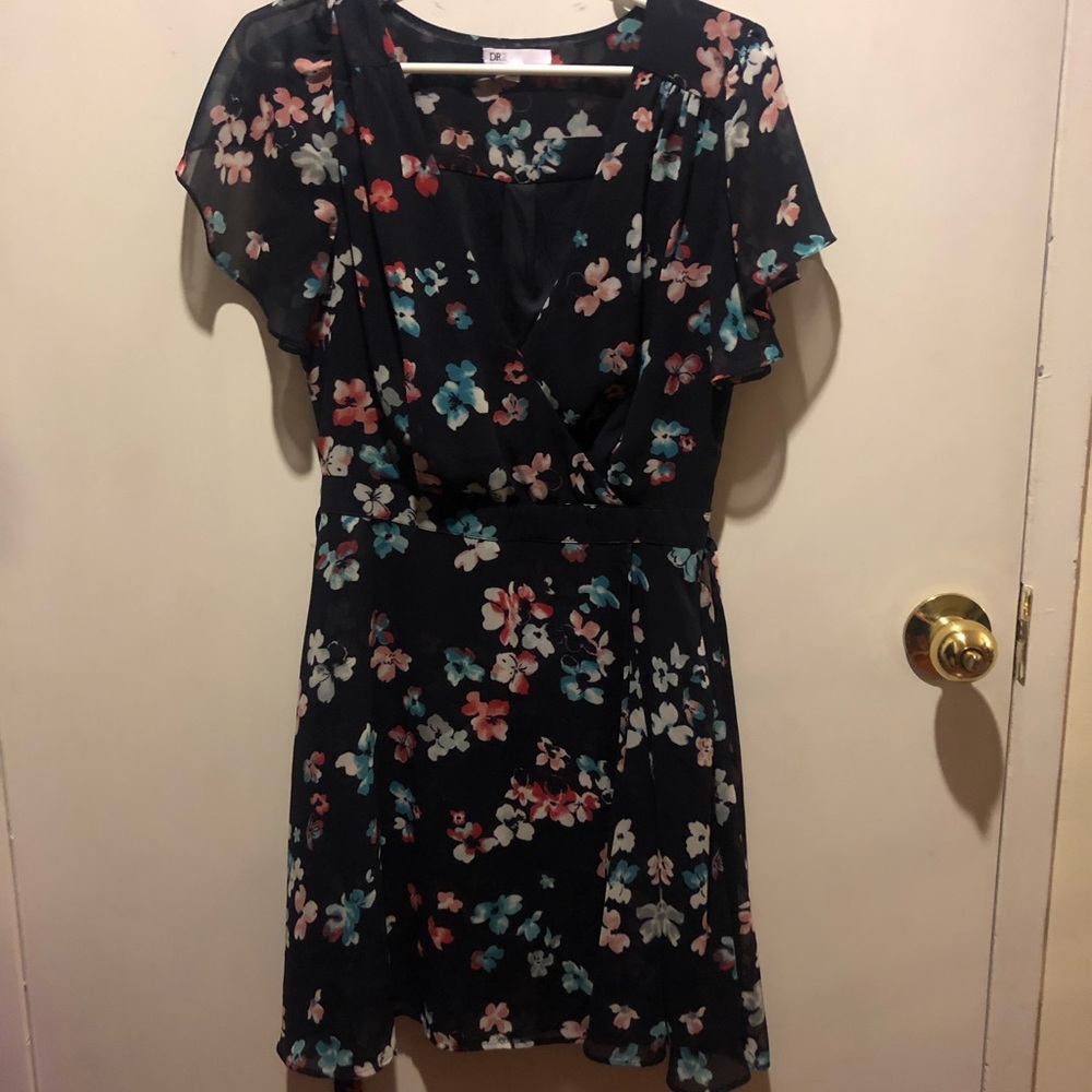 Dress - Picture 2 of 2